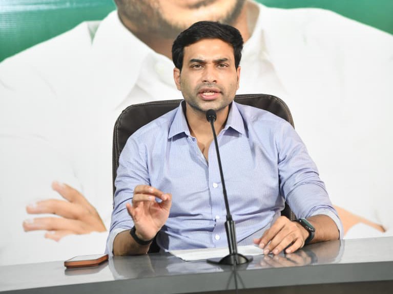 ఆలయ భూముల పై దేవినేని అవినాష్ ఆరోపణలు