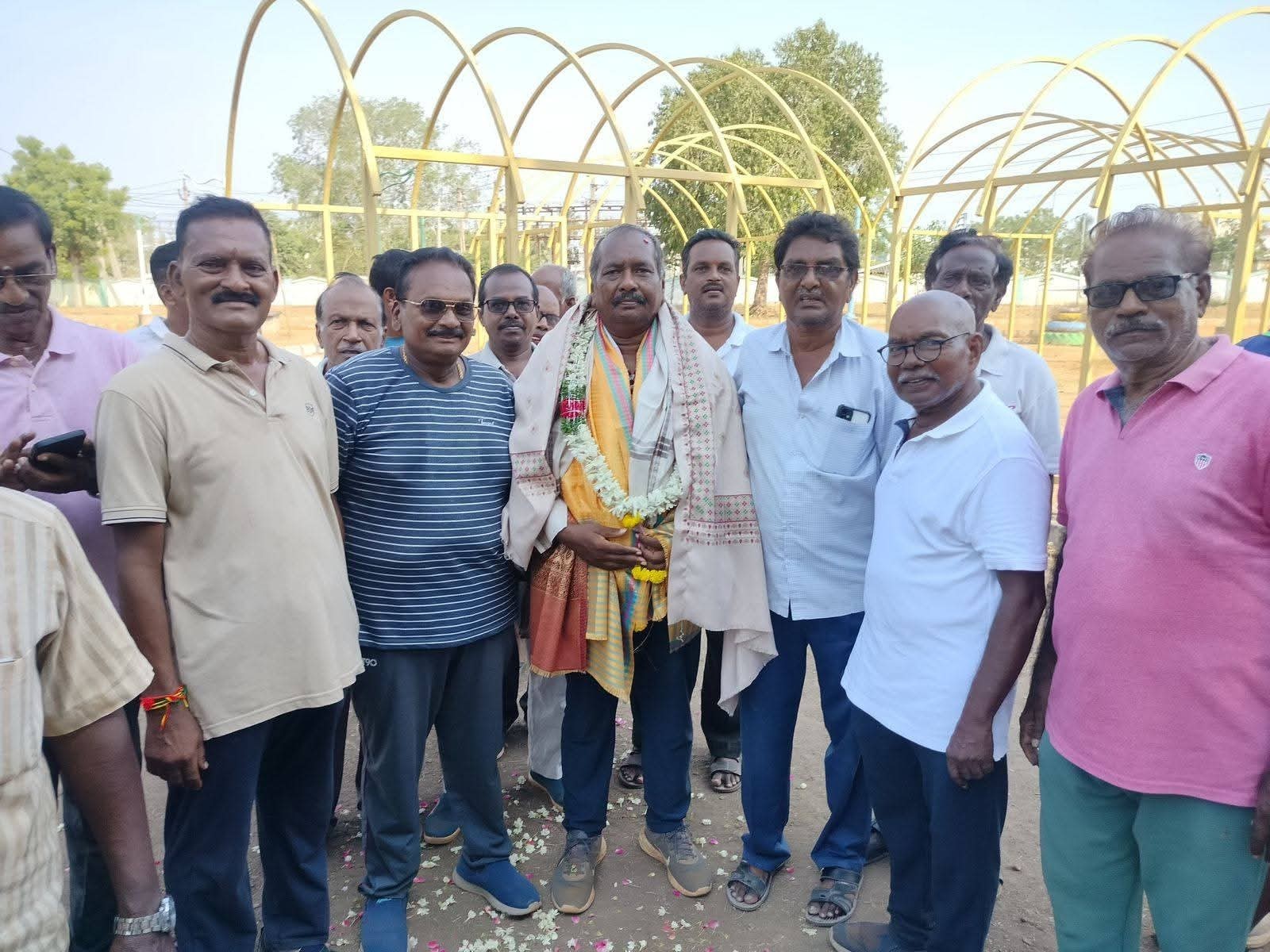 చారుగుళ్ళ గురు ప్రసాద్ ప్యానల్ అఖండ విజయం