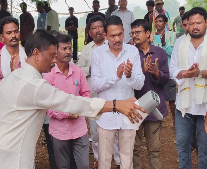 డుమ్మంగిలో వారపు సంత ప్రారంభం