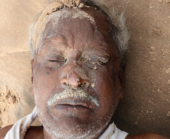 సముద్ర తీరానికి గుర్తు తెలియని మృతదేహం