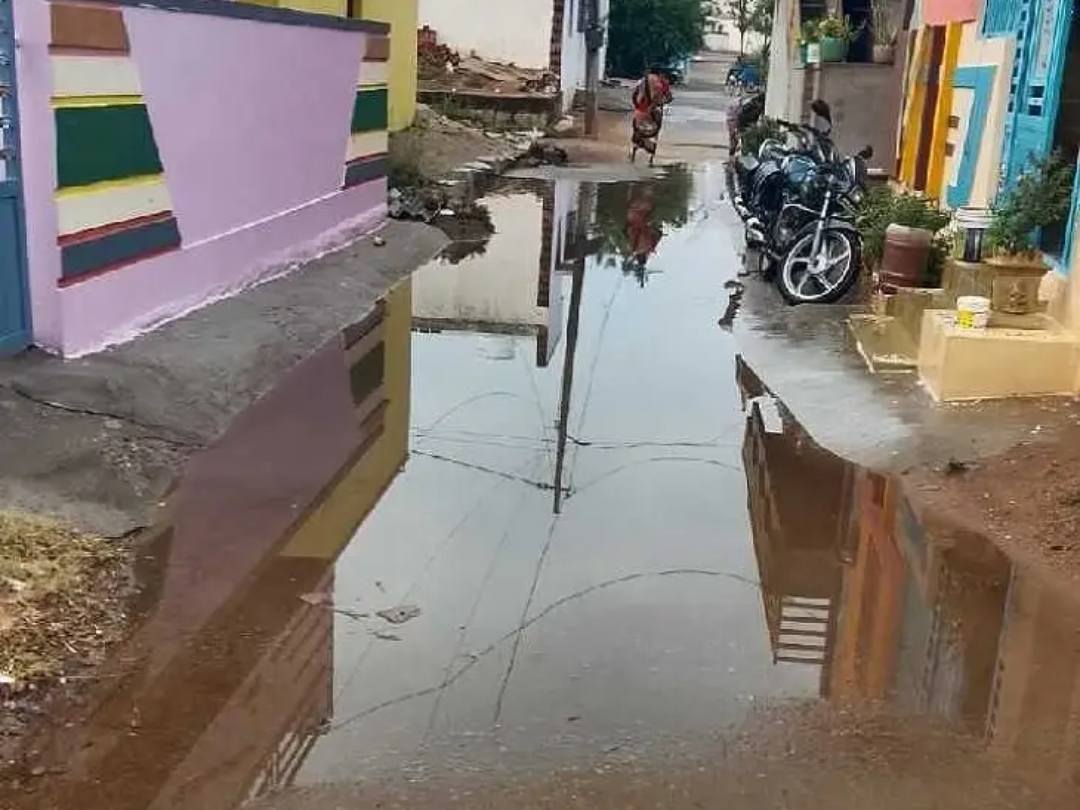 ఆ కాలనీలో 20 ఏళ్లుగా ఇదే సమస్య..!