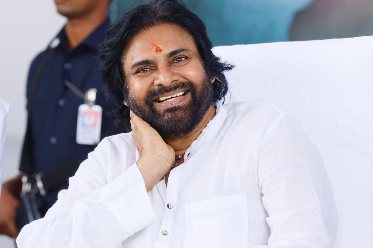 మహాయజ్ఞంలా విత్తనబంతుల తయారీ: పవన్