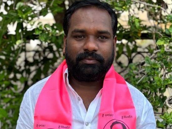 ప్రశ్నించే విద్యార్థులపై కేసులా?: వేముల రాజు