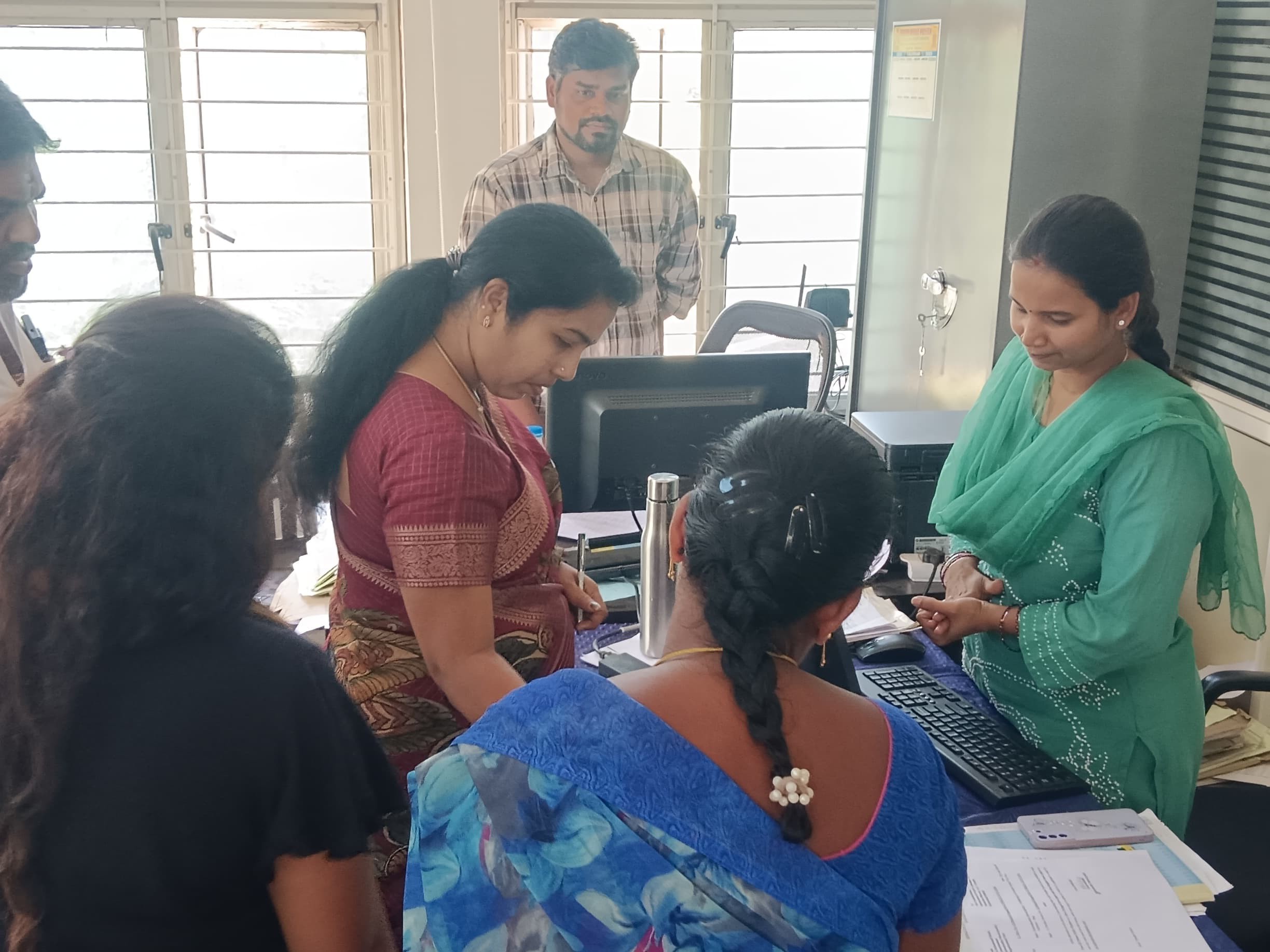 మున్సిపల్ కార్యాలయం ఆకస్మిక తనిఖీ