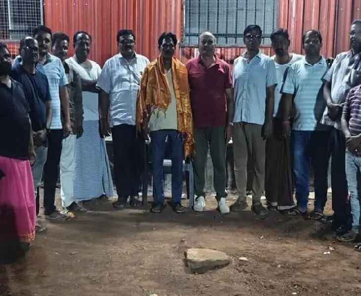 ఆలయ పున:నిర్మాణానికి రూ.35 లక్షల భారీ విరాళం