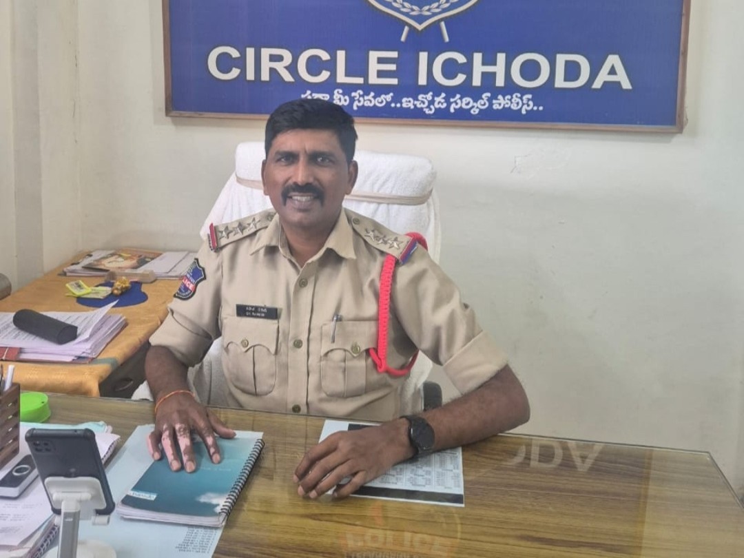 చట్టాన్ని చేతుల్లోకి తీసుకుంటే ఉపేక్షించేది లేదు: CI రమేష్