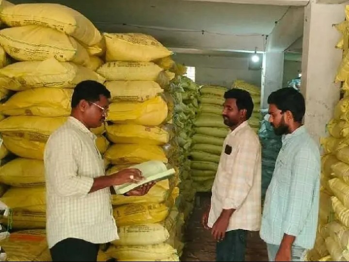 యూరియా, డీఏపీ అమ్మకాలు నిలిపివేత
