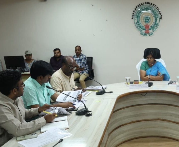 కొత్త పరిశ్రమల ఏర్పాటుకు పూర్తి సహకారం: కలెక్టర్