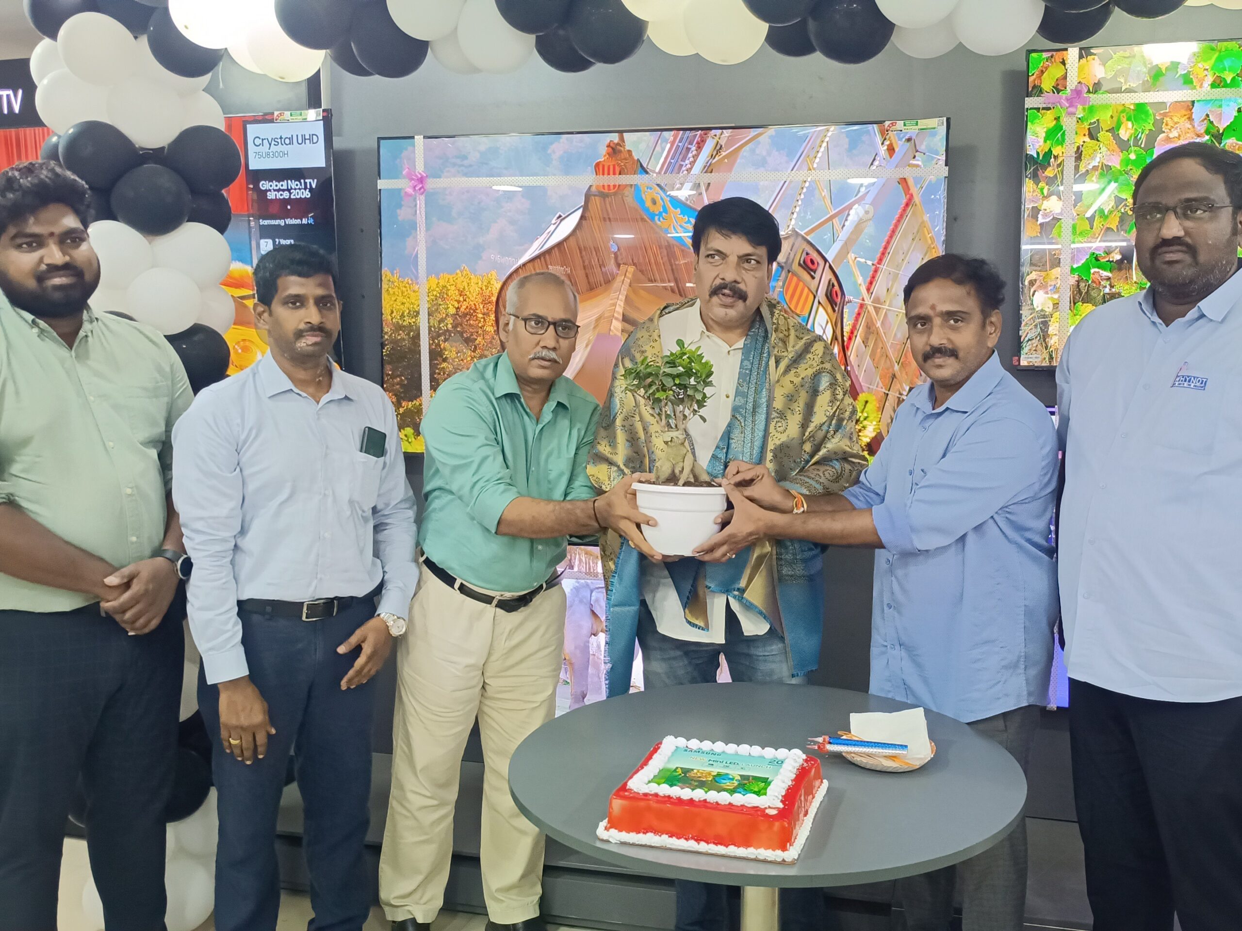 తణుకులో నూతనంగా వచ్చిన టీవీ ఆవిష్కరణ