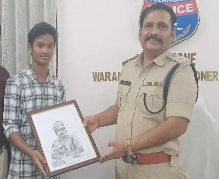 సోషల్ వెల్ఫేర్ విద్యార్థిని ప్రశంసించిన డీసీపీ