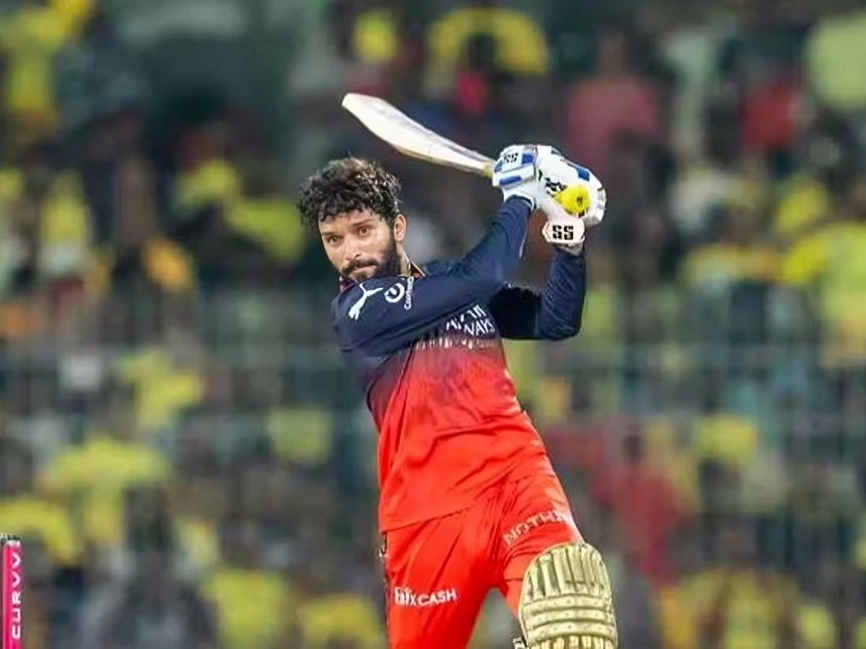 IPLలో సిక్సర్ల సెంచరీ.. పాటిదార్ సంచలనం