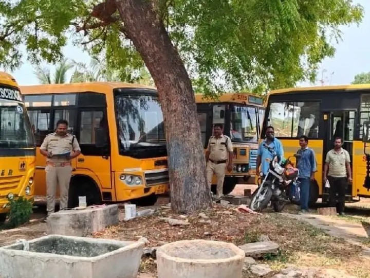 స్కూల్ బస్సుల్లో లోపాలుంటే సీజ్: డీటీసీ