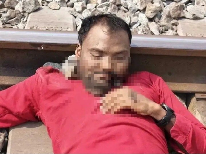 రైలు కిందపడి ఓ వ్యక్తి ఆత్మహత్య