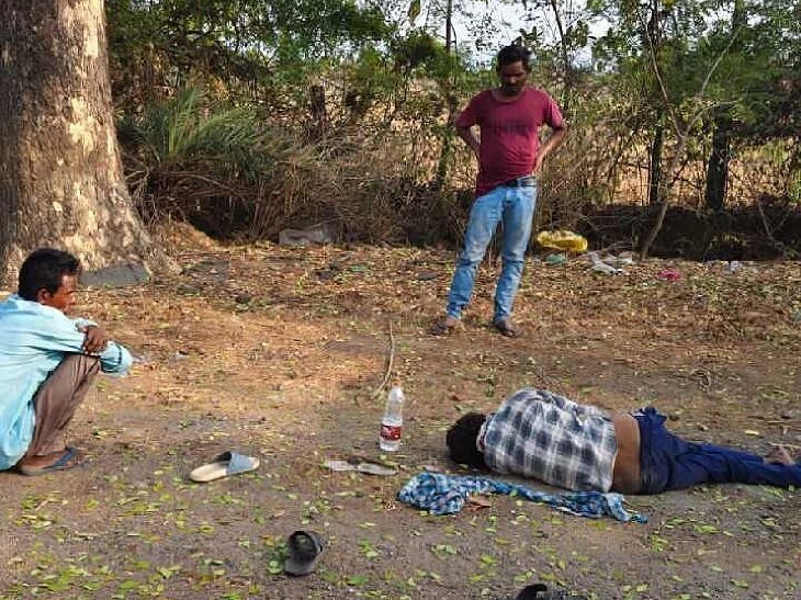 గుర్తుతెలియని వాహనం ఢీకొని వలస కూలీ మృతి