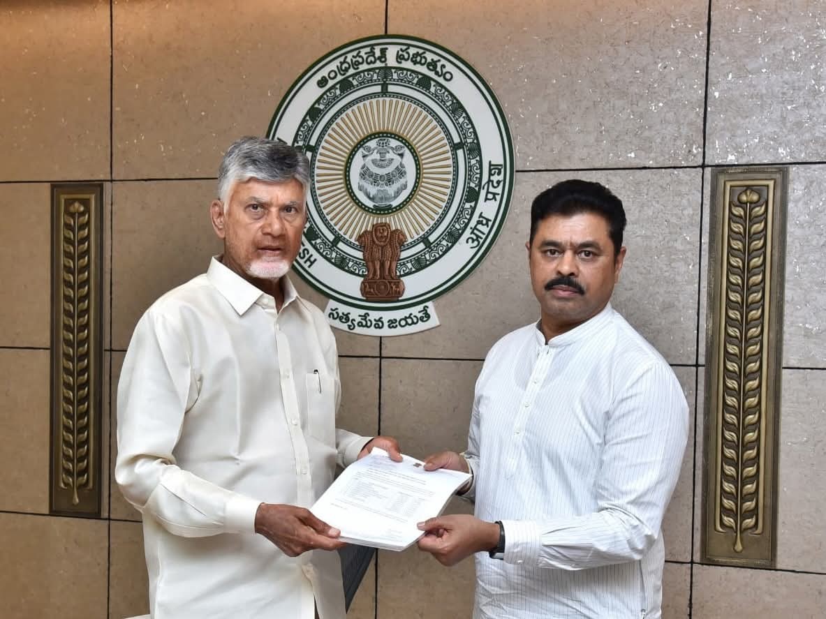 సీఎంను కలిసిన అనకాపల్లి ఎంపీ