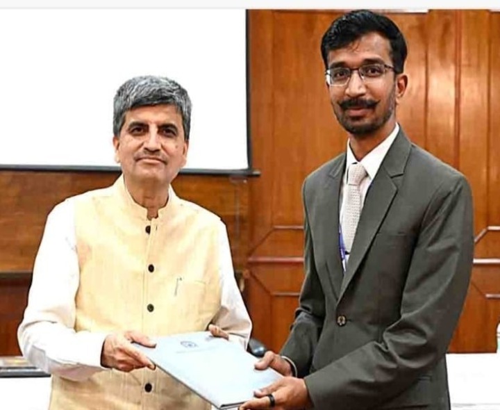 జిల్లా కలెక్టర్‌‌కు ప్రతిష్ఠాత్మక అవార్డు