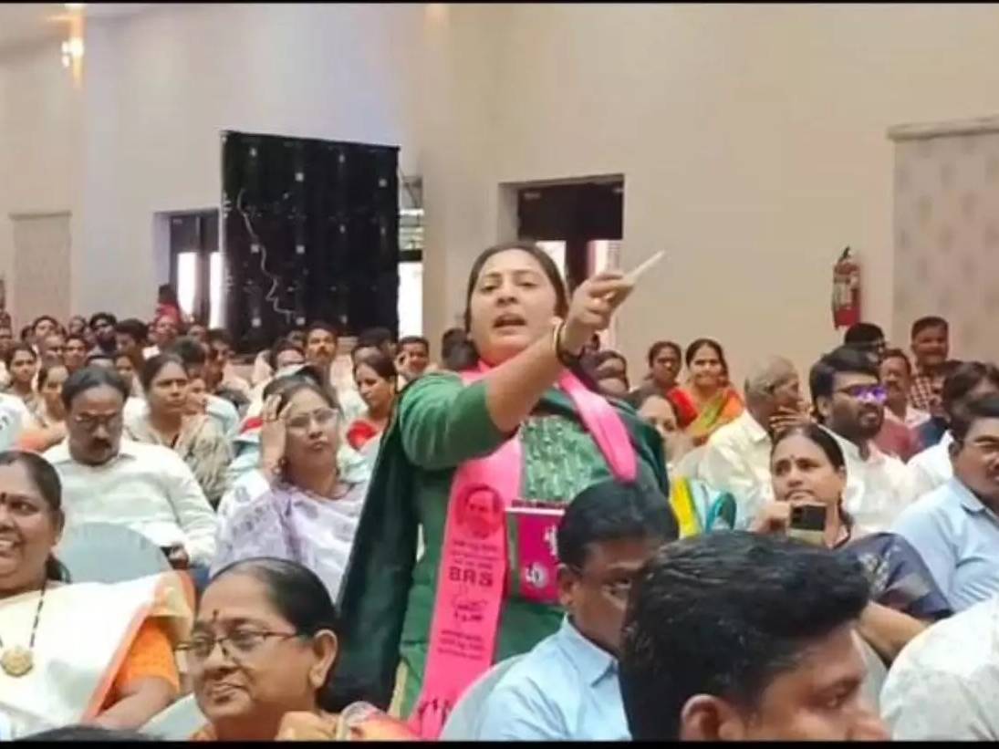 ప్రజల పాలన సదస్సులో ఉద్రిక్తత