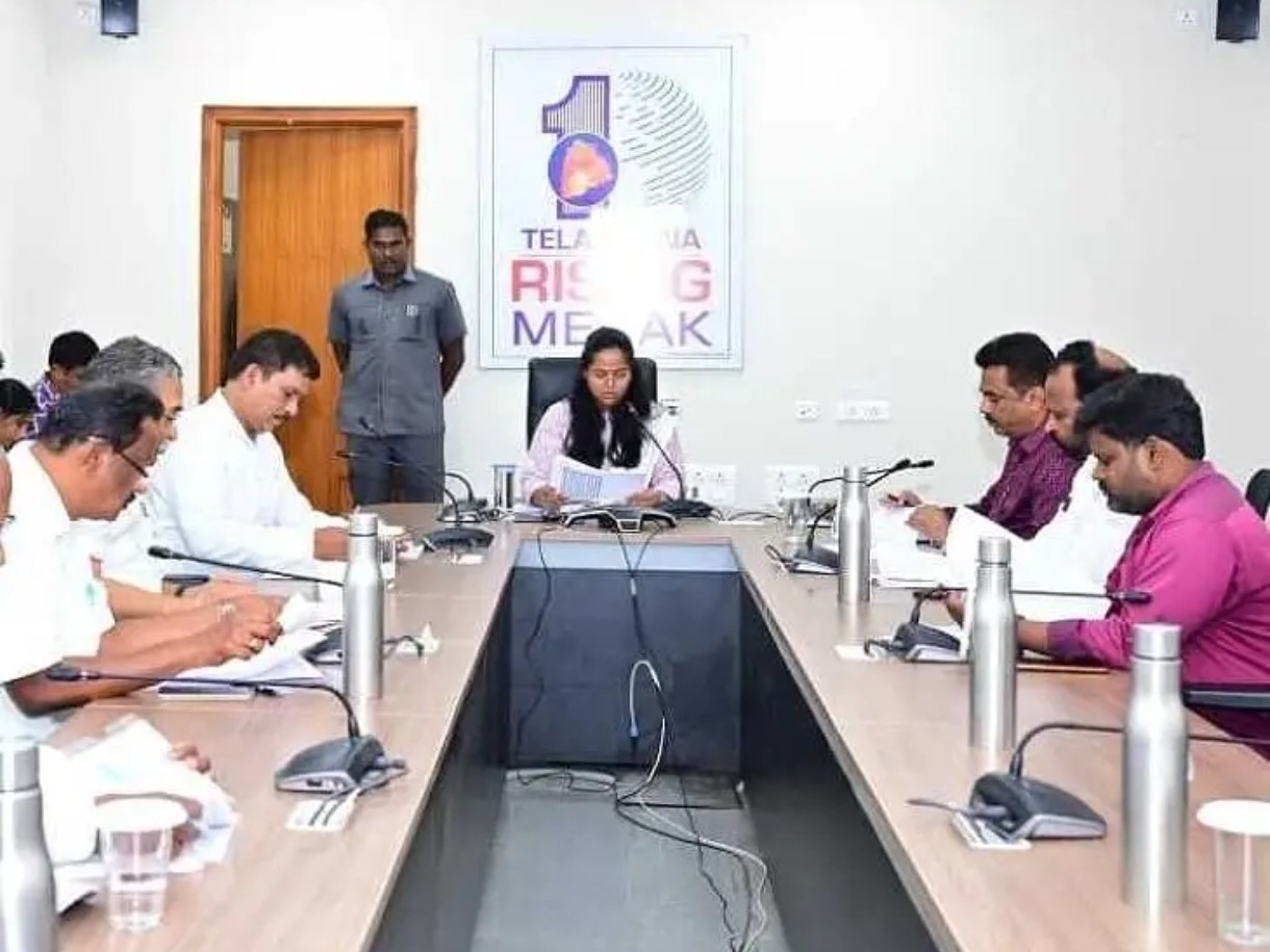 పక్కా ఓటర్ల జాబితా తయారే లక్ష్యం: కలెక్టర్