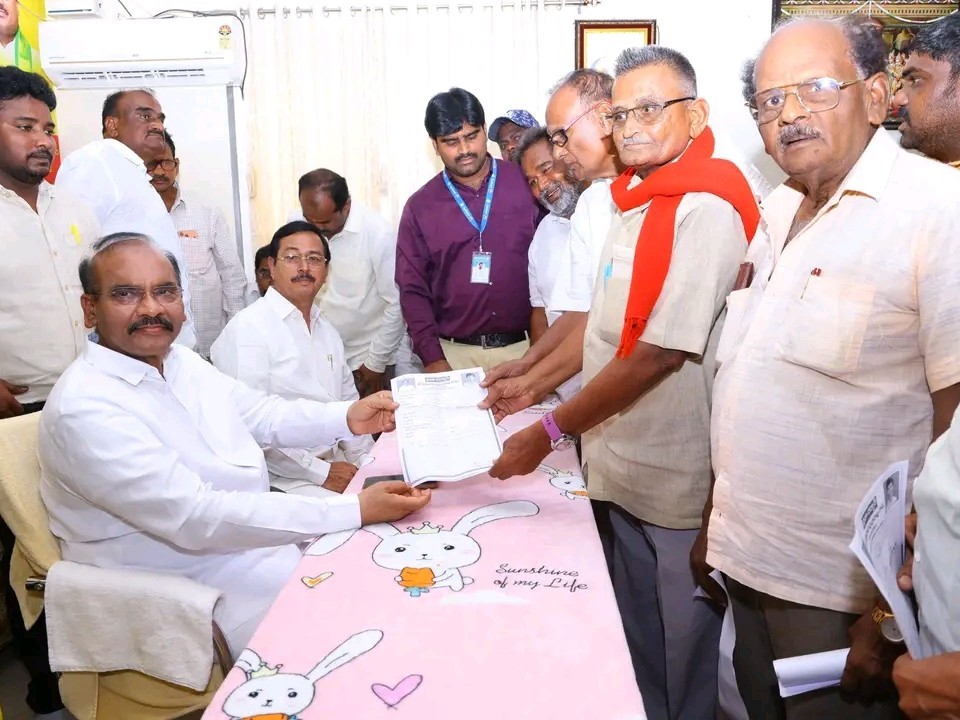 ‘ఆక్రమణల తొలగింపుతో రోడ్ల విస్తరణ’