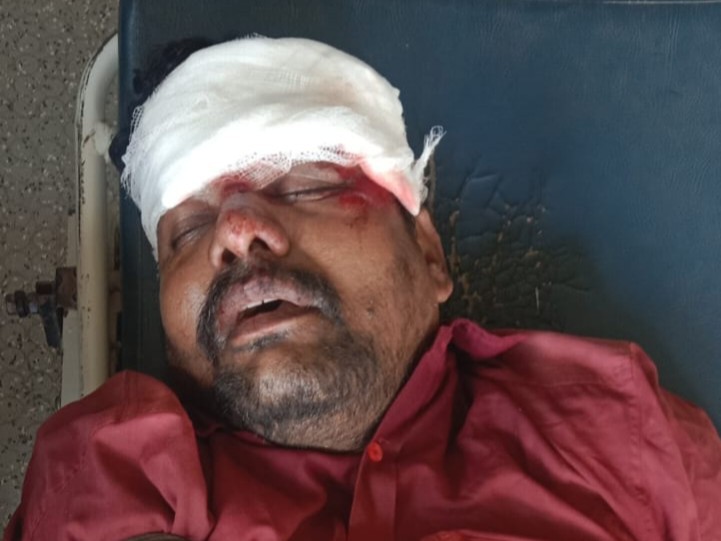 ద్విచక్ర వాహనం అదుపుతప్పి వ్యక్తి మృతి
