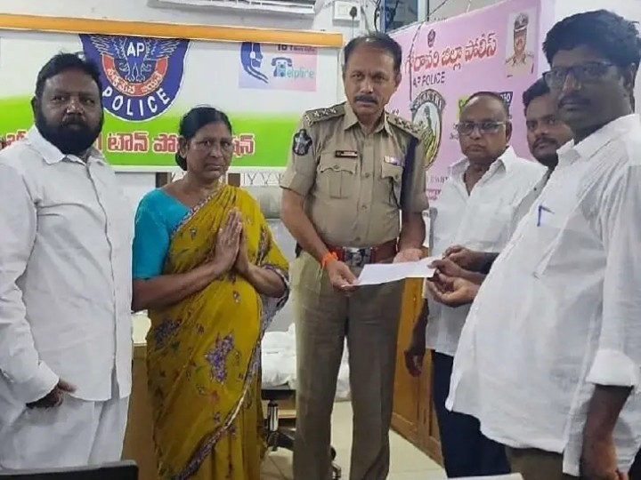 నవీన్ కుమార్ ఆత్మహత్యపై సంచలన ఆరోపణలు..!