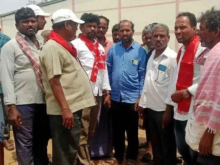 మక్కల కొనుగోలుపై రైతు సంఘం డిమాండ్