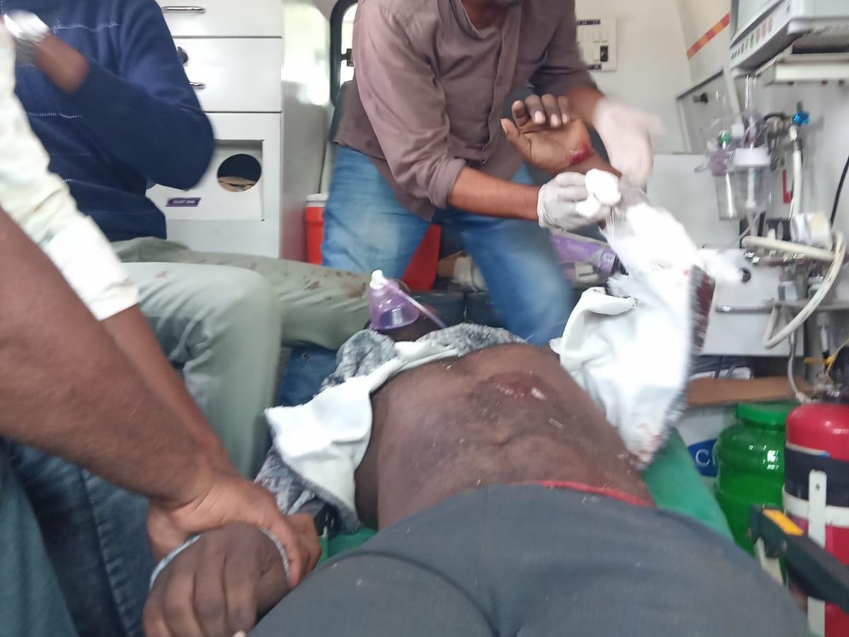 ట్రాలీ ఆటో.. RTC బస్సు ఢీకొని ఒకరికి గాయాలు