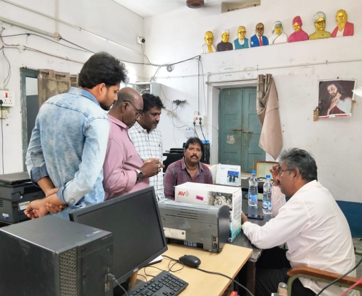 సచివాలయాలను ఆకస్మిక తనిఖీ చేసిన డీపీవో