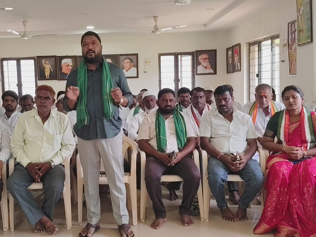 ‘రైతుల పేరుతో రాజకీయాలు మానుకోవాలి’