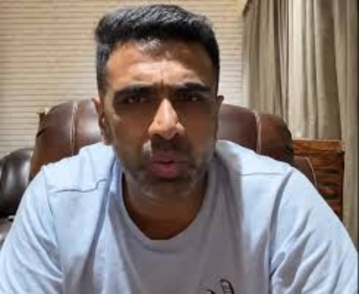 ధోని ఉండగా.. కోచ్‌గా మరొకరు ఎందుకు: అశ్విన్‌