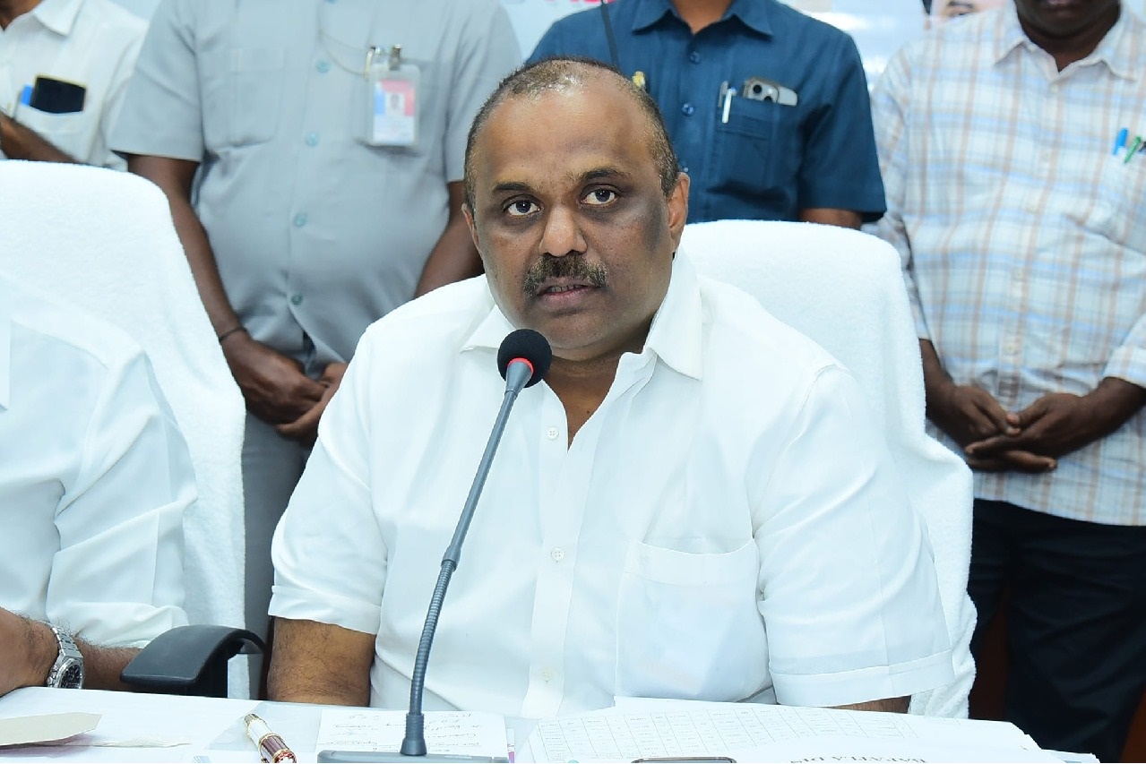 జగన్‌కు ఇంకా జబ్బు తగ్గలేదు: అనగాని