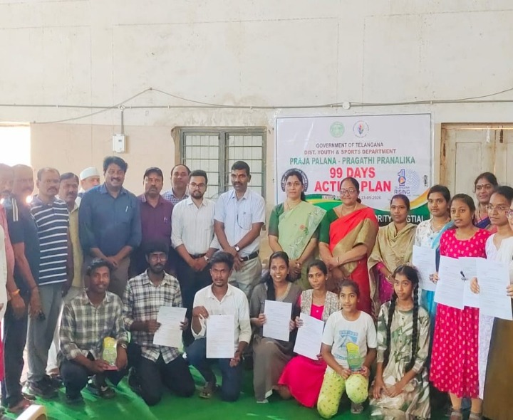 నిరుద్యోగులకు ఉద్యోగ అవకాశాల పత్రాల అందజేత