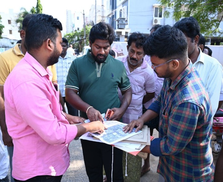 ఎక్కడైనా ఆక్రమణలు తొలగిస్తాం: కమిషనర్