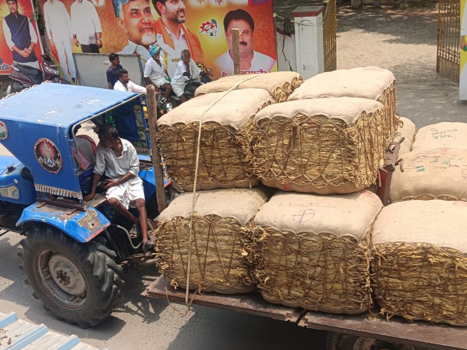 అధిక తిరస్కరణలతో రైతుల ఆవేదన