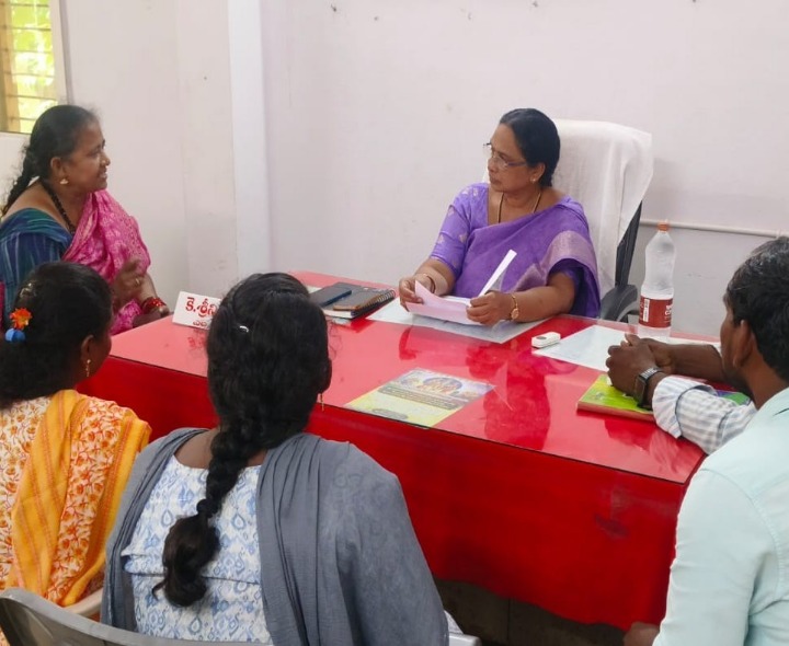 చిట్వేల్‌లో స్వర్ణ గ్రామాల సర్వేలపై సమీక్ష