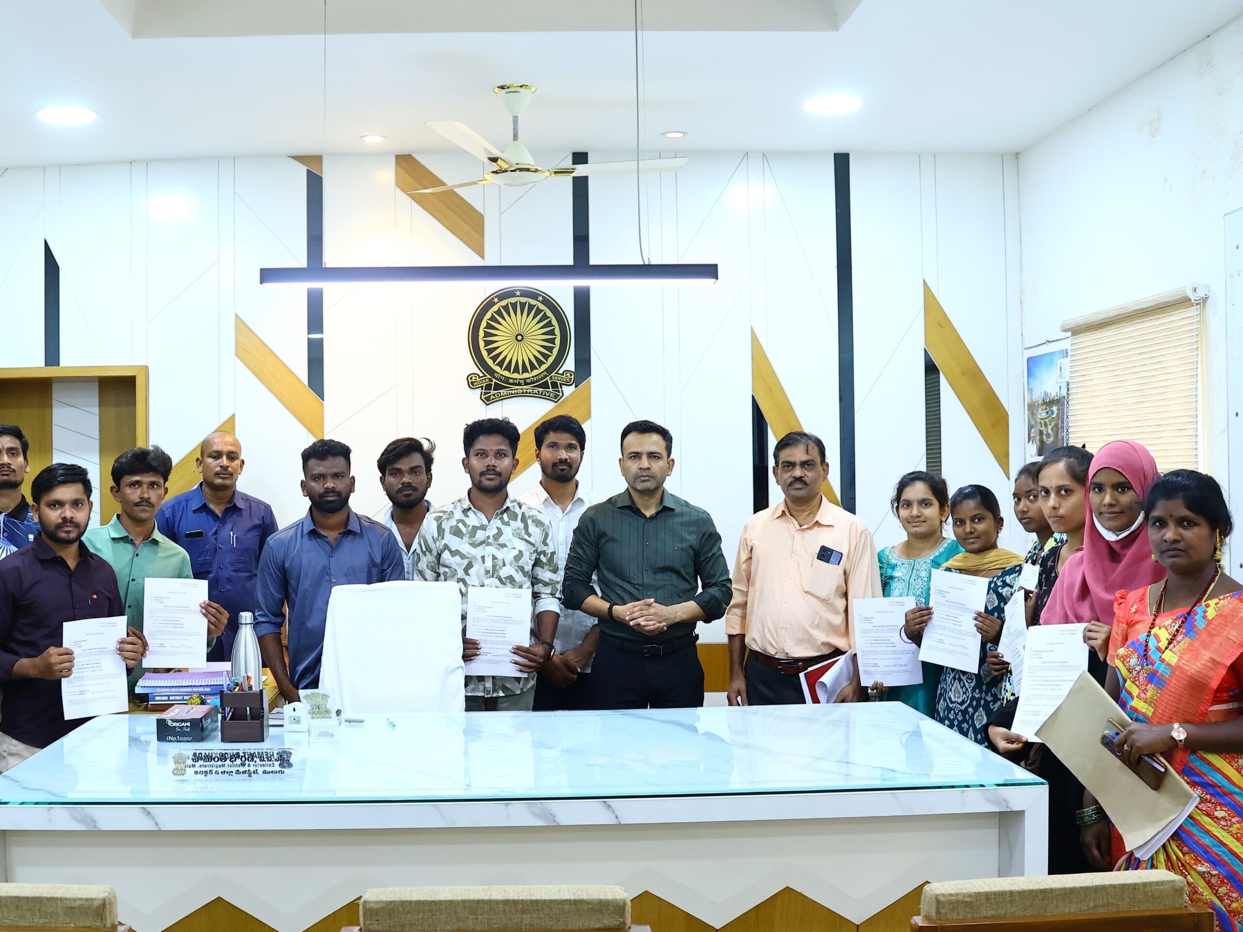 25 మందికి ఉద్యోగ నియామక పత్రాలు అందజేత