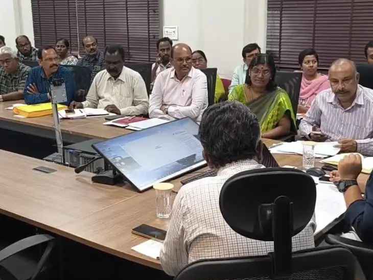 మార్కెట్ వాల్యూ అప్డేషన్ వేగవంతం: కలెక్టర్