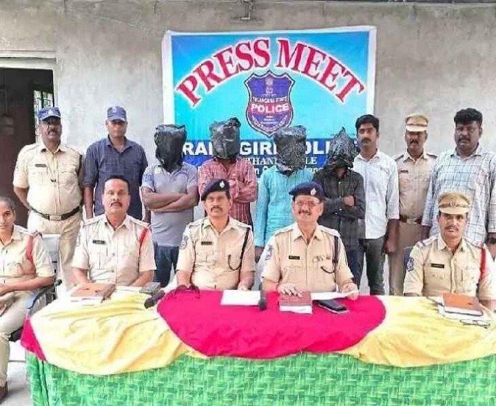 అంతర్ జిల్లా దొంగల ముఠా  అరెస్ట్