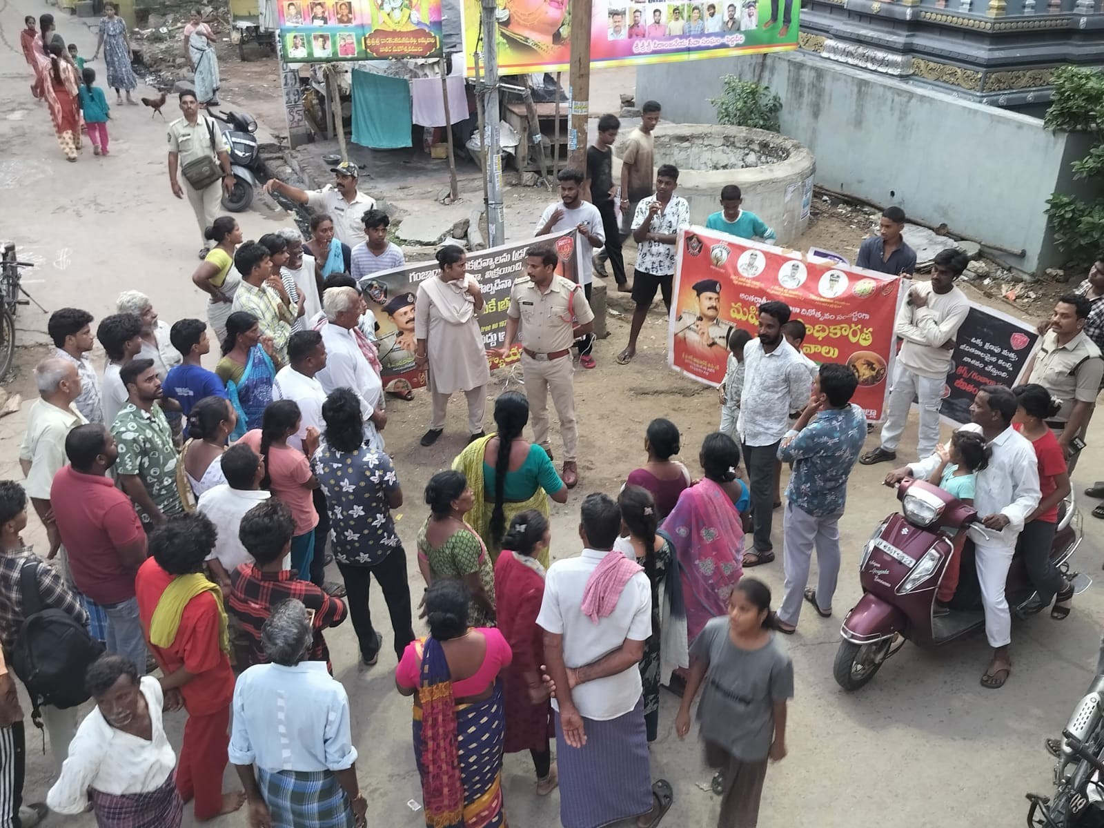 ‘పండగను శాంతియుతంగా జరుపుకోవాలి’