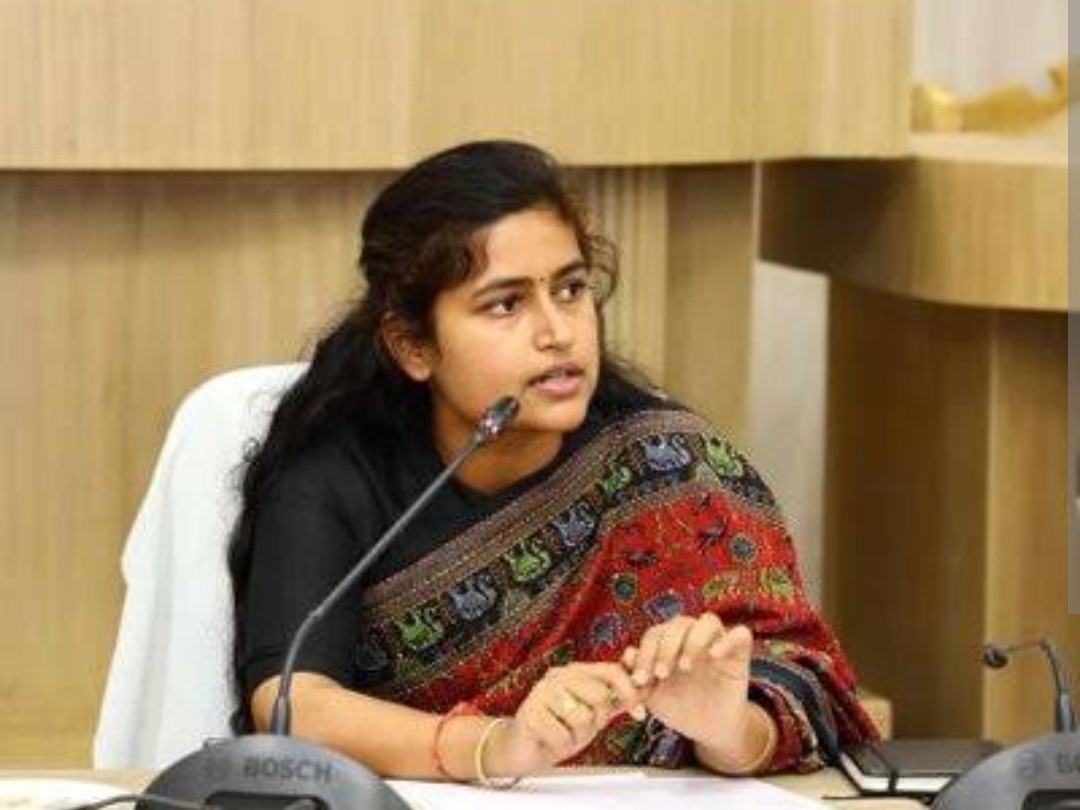 ‘పరీక్షకు గంట ముందే కేంద్రానికి చేరుకోండి’