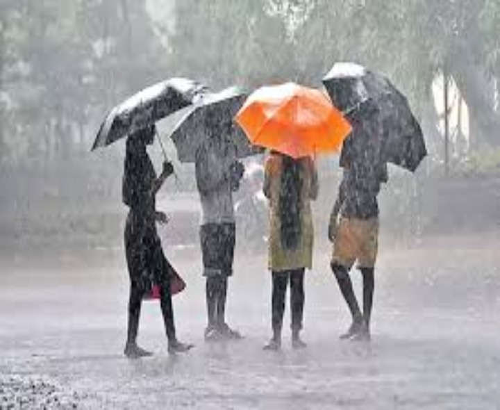 జిల్లాలో భారీ వర్షాలు.. లోతట్టు ప్రాంతాలు జలమయం!