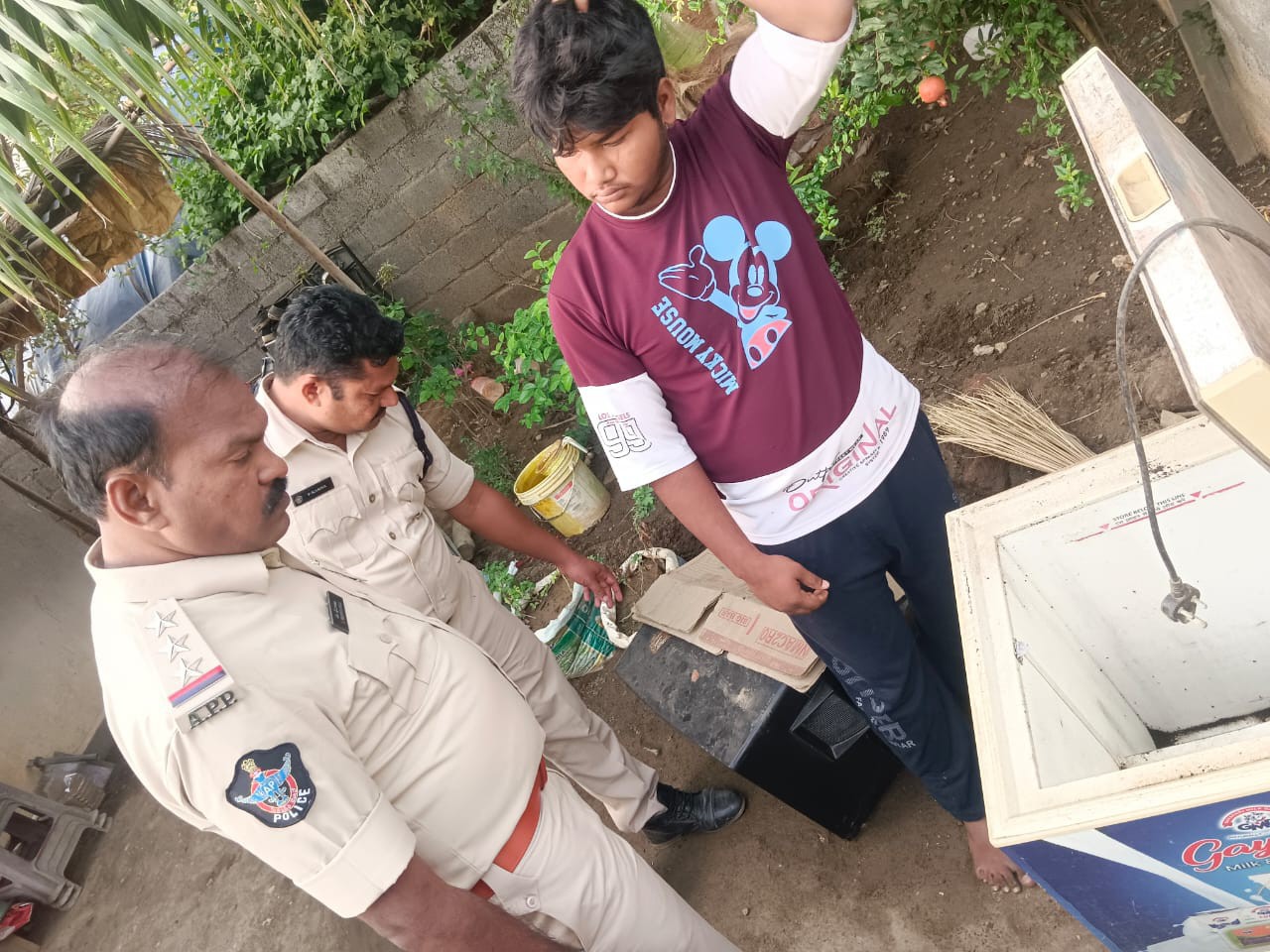 కనిగిరిలో కార్డాన్ సెర్చ్