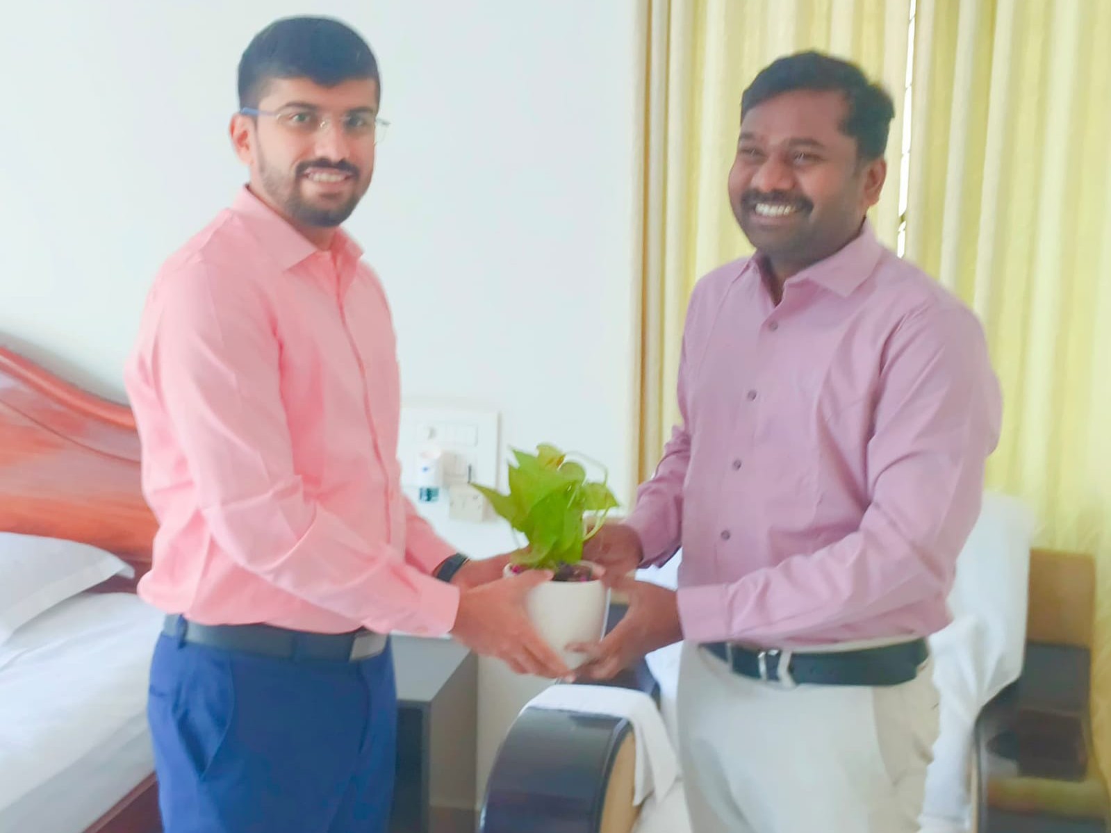 అనంతపురం చేరుకున్న కమిషనర్ గంధం చంద్రుడు