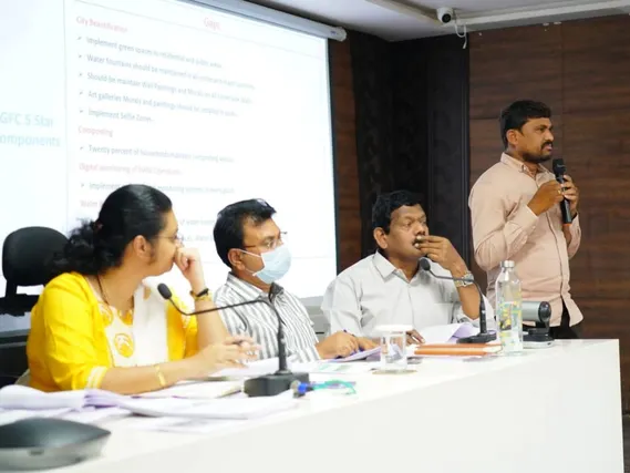 విధుల్లో అలసత్వం వద్దు :  కమిషనర్