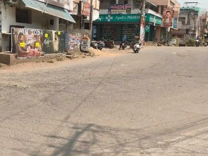 ఆకివీడులో నిర్మానుష్యంగా జాతీయ రహదారి