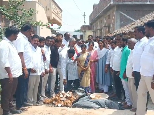 కాంగ్రెస్ ప్రభుత్వంతోనే గ్రామాల అభివృద్ధి