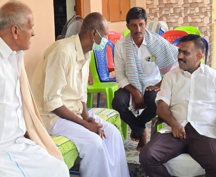 అనారోగ్యంతో ఉన్న లక్ష్మీరెడ్డికి కేతిరెడ్డి పరామర్శ
