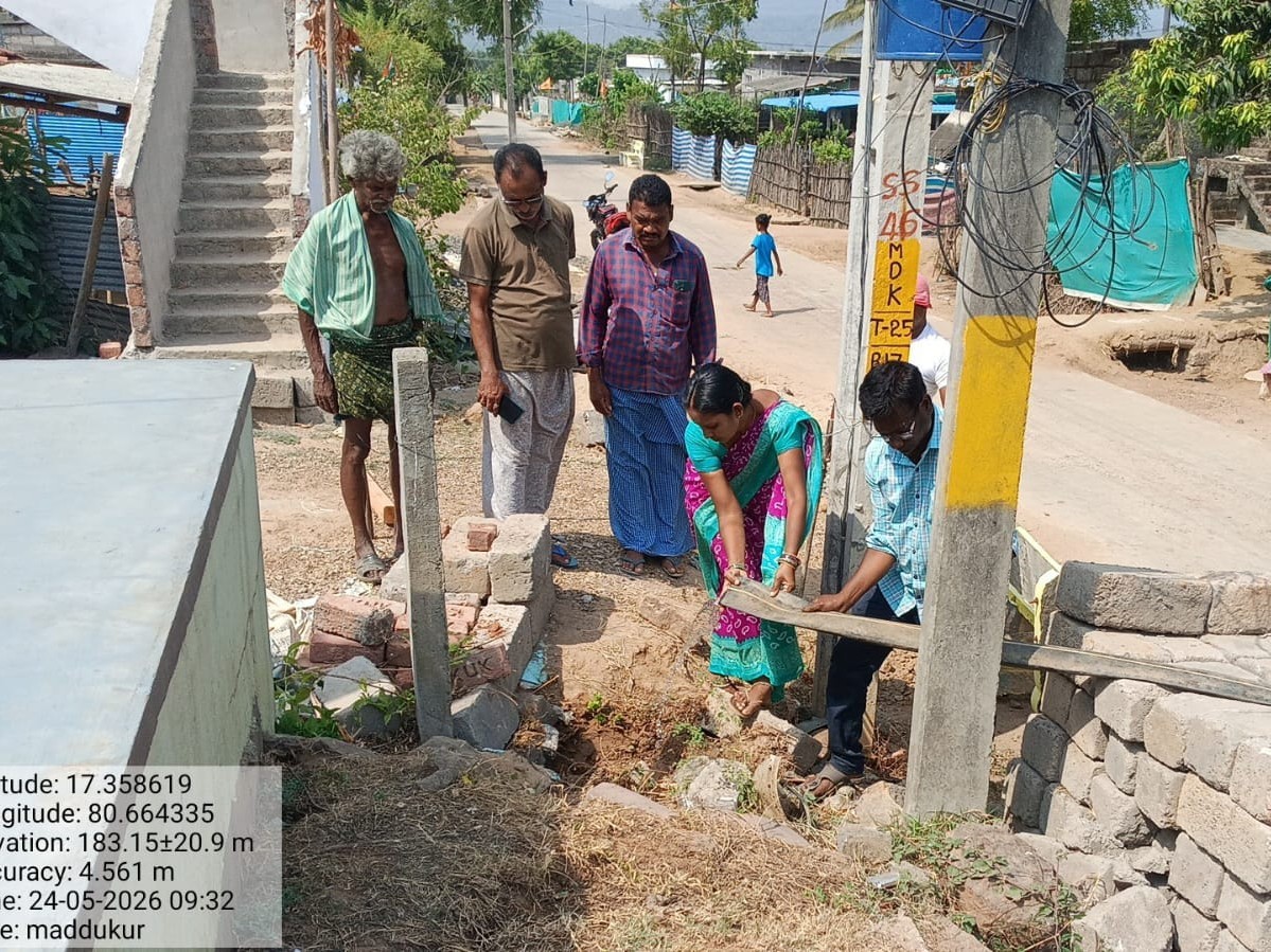 విద్యుత్ ఎర్త్ సమస్యను పరిష్కరించిన సర్పంచ్