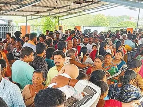 రామయ్య దర్శనం కోసం భక్తుల రద్దీ..!