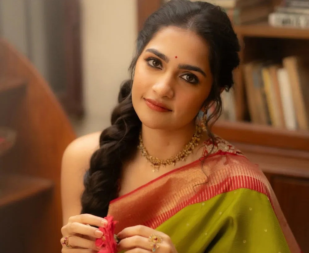 పోలీసులకు ఫిర్యాదు చేసిన రుక్షిణీ వసంత్